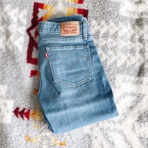 711 skinny Levi’s